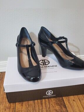 Giani Bernini Vinezar Black Patent Mary Jane Heels Size 8.5